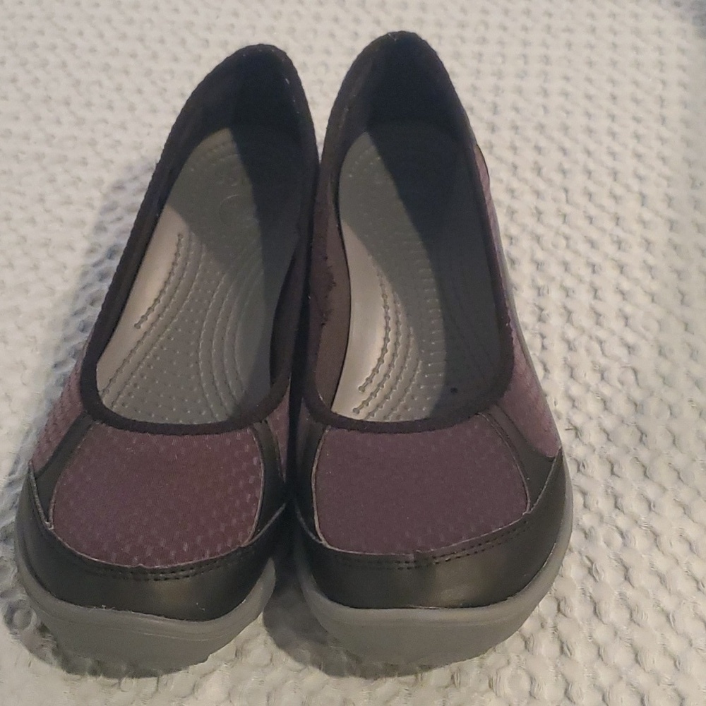 Crocs Womans Slip On Shoes Size 7 (#25)